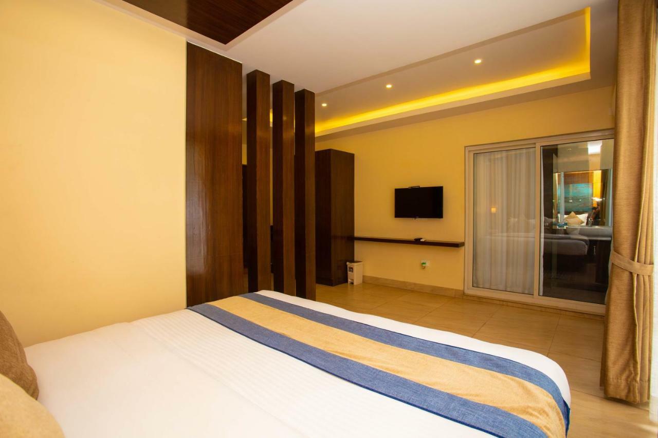 Hotel Lake Paradise Pokhara Zewnętrze zdjęcie