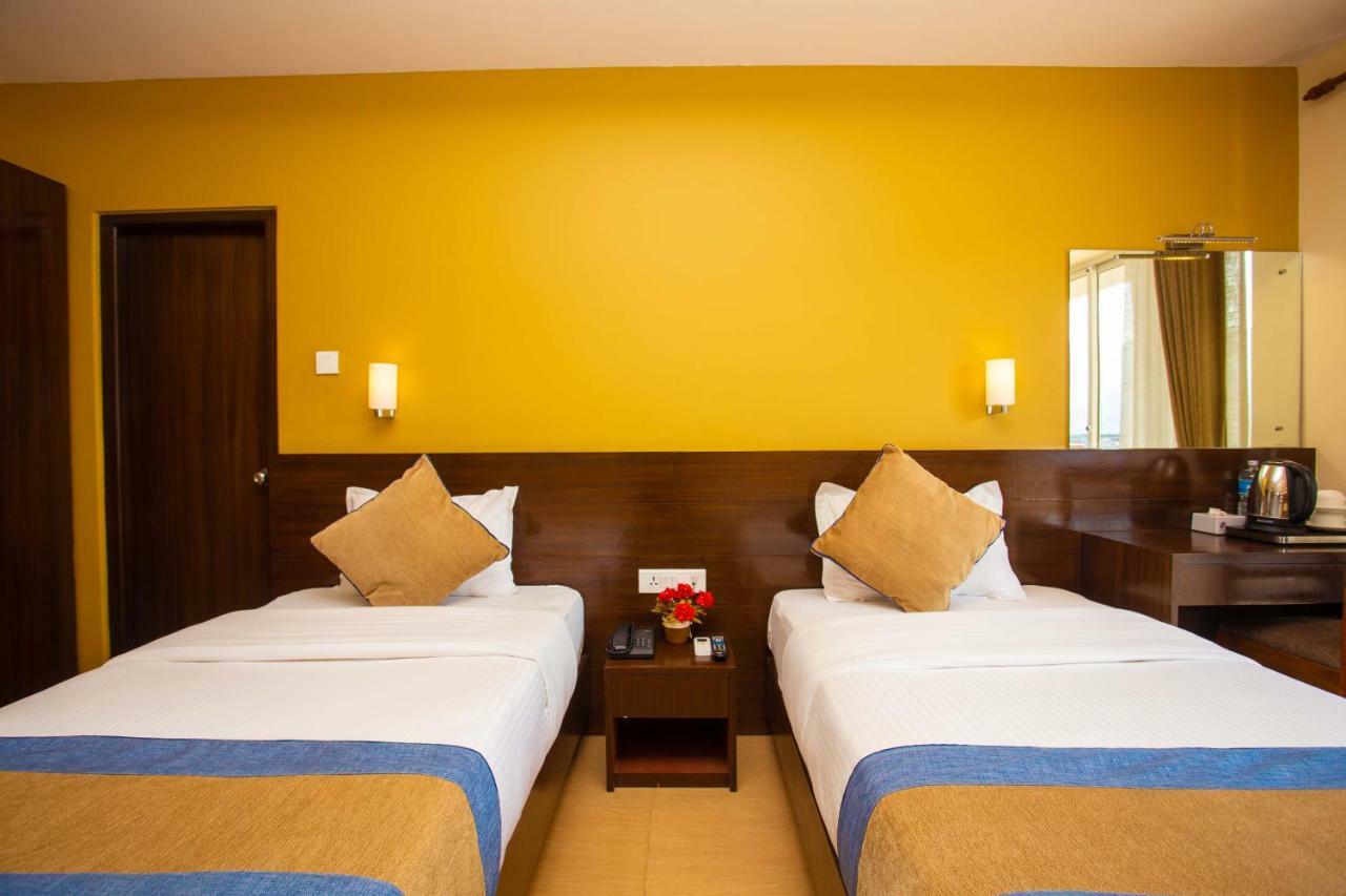 Hotel Lake Paradise Pokhara Zewnętrze zdjęcie
