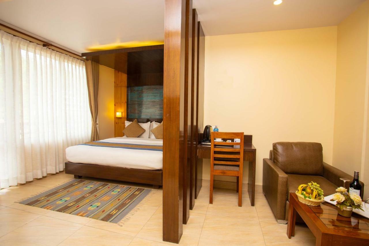 Hotel Lake Paradise Pokhara Zewnętrze zdjęcie