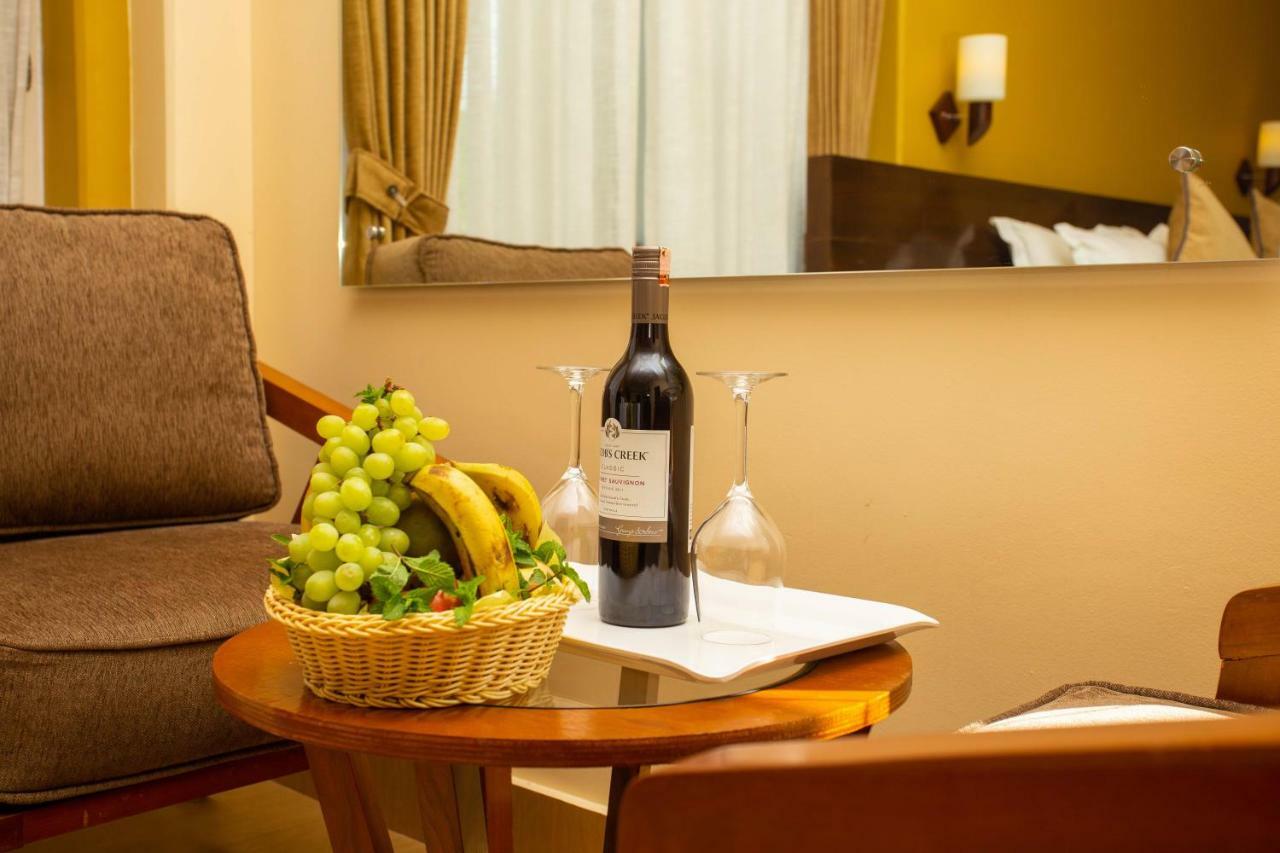 Hotel Lake Paradise Pokhara Zewnętrze zdjęcie