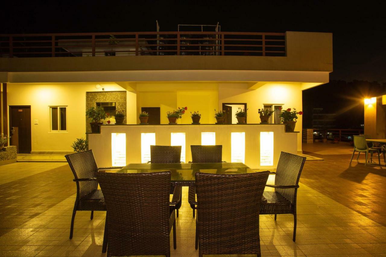 Hotel Lake Paradise Pokhara Zewnętrze zdjęcie