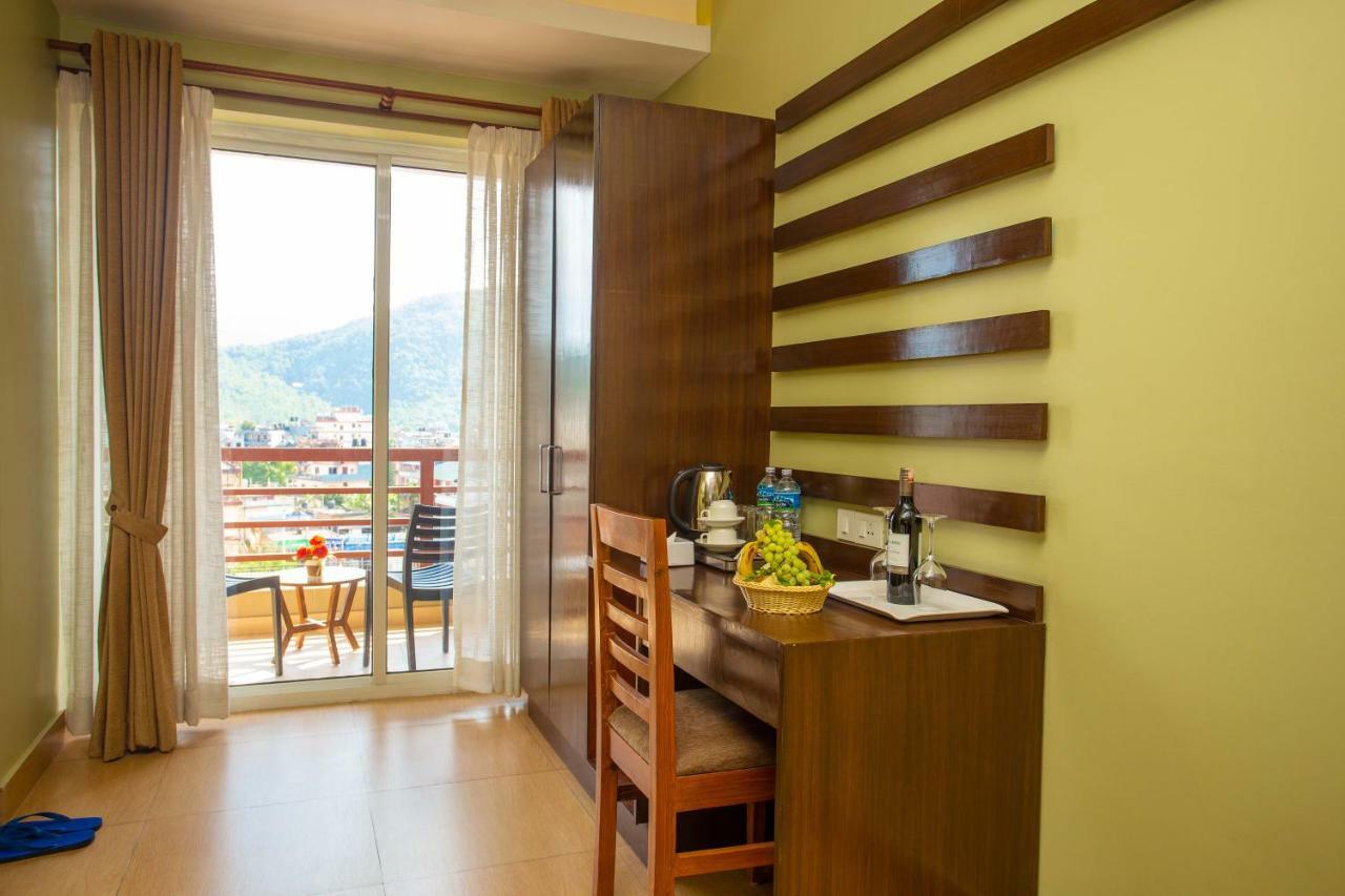 Hotel Lake Paradise Pokhara Zewnętrze zdjęcie