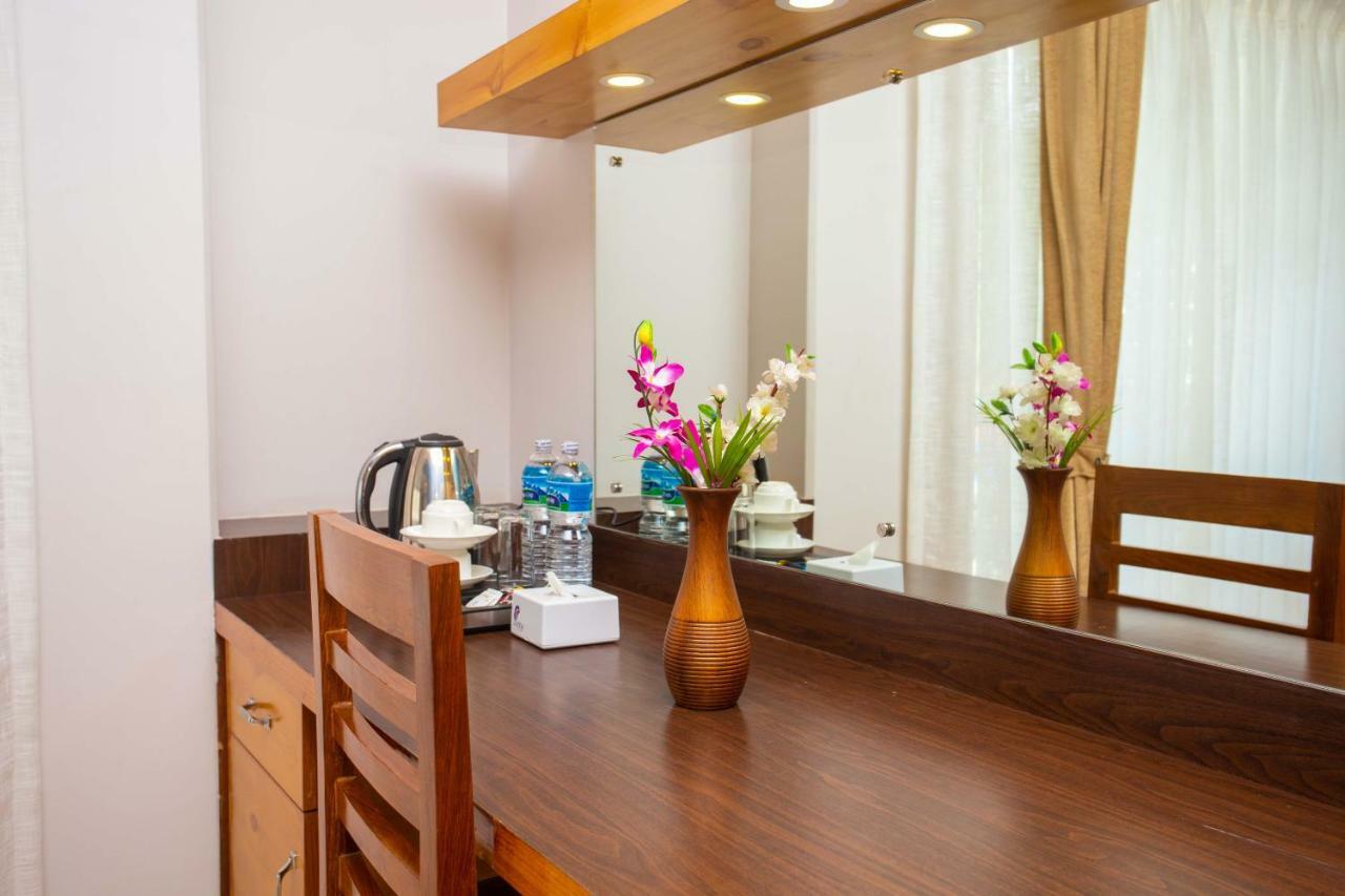 Hotel Lake Paradise Pokhara Zewnętrze zdjęcie